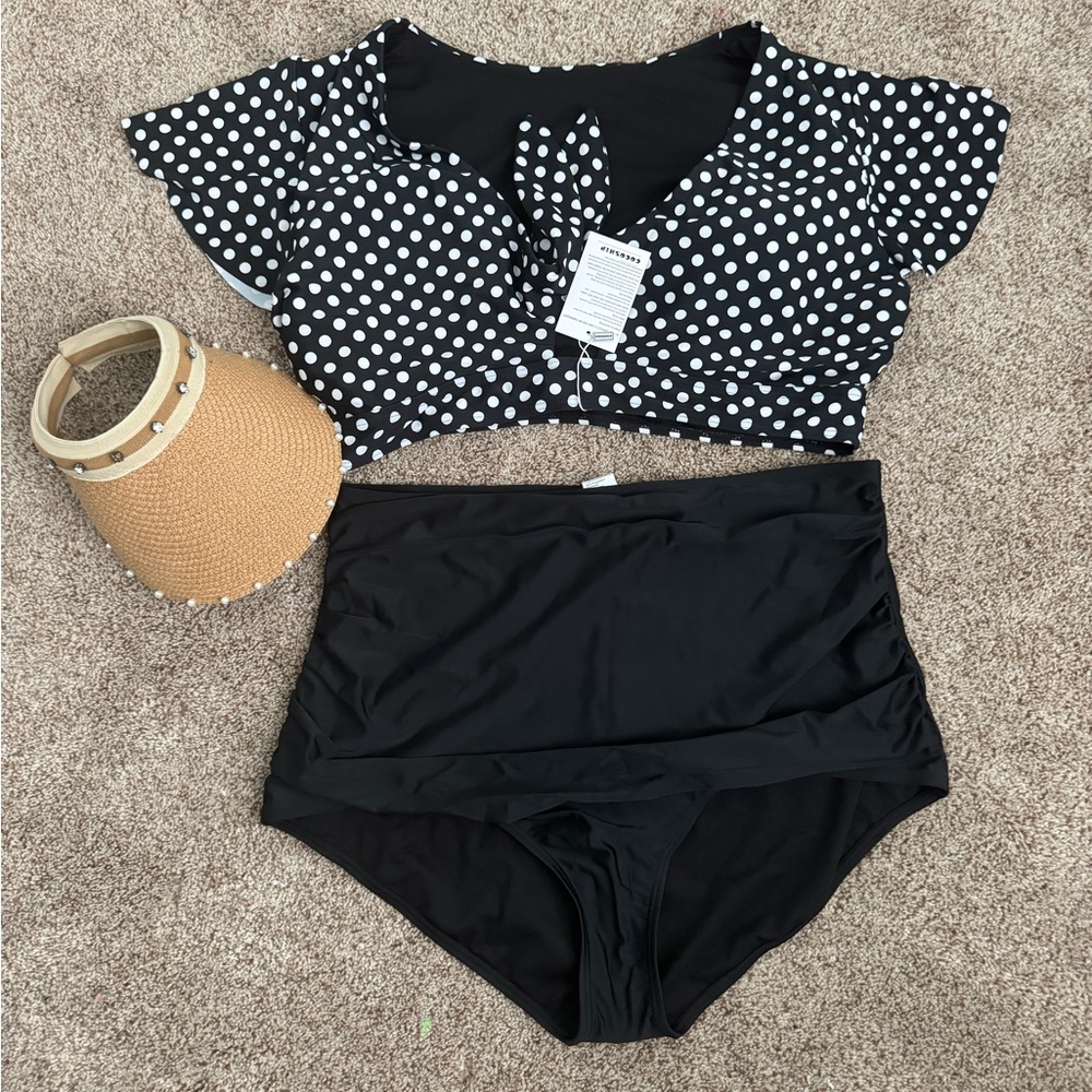 Classic Vintage 2 piece swimsuit size 18